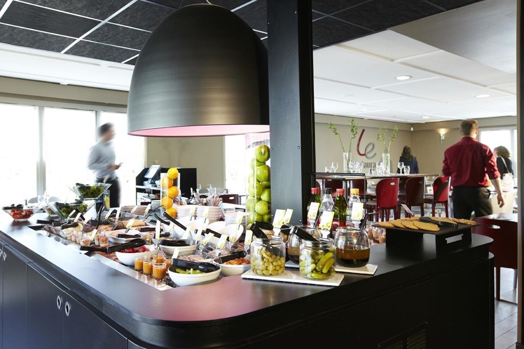 Kyriad Meaux Sud Nanteuil Les Meaux Restaurant photo
